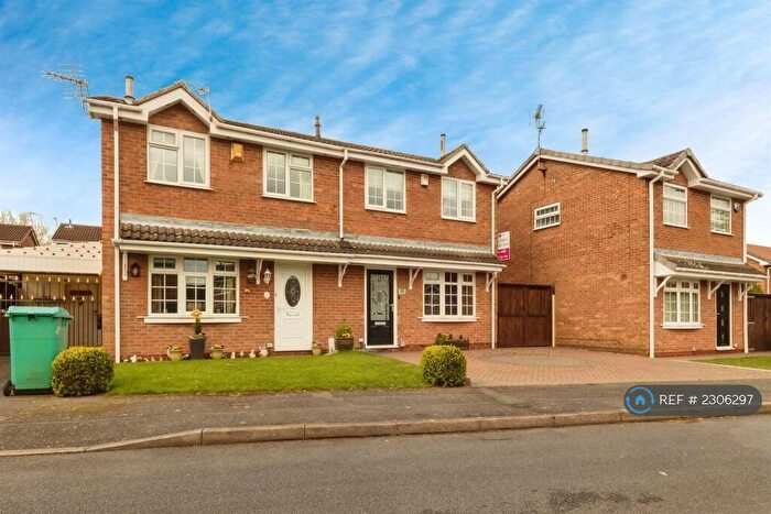 3 Bedroom Semi-Detached House To Rent In Lancaster Way, Nottingham, NG8