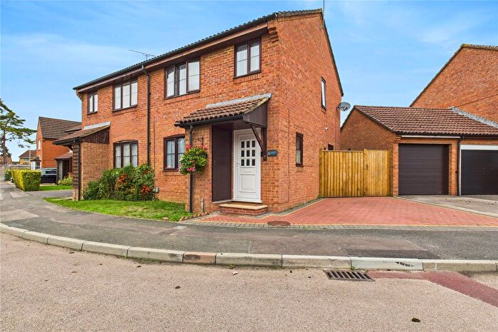 3 Bedroom Semi-Detached House For Sale In Swallowfield Gardens, Theale, Reading, Berkshire, RG7