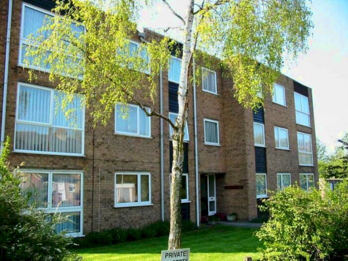 2 Bedroom Flat To Rent In Cringle Court, Little Heath, EN6