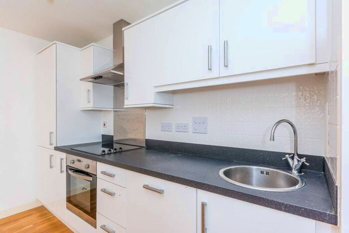 1 Bedroom Flat To Rent In Clayponds Lane, Brentford, TW8