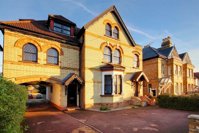 1 Bedroom Flat To Rent In Chase Green Avenue, Enfield, EN2