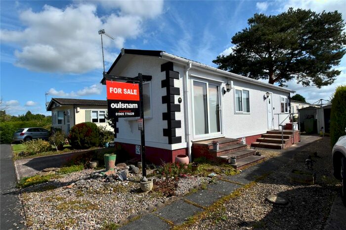 1 Bedroom Mobile/park Home For Sale In Doverdale Park Homes, Hampton Lovett, Droitwich, Worcestershire, WR9