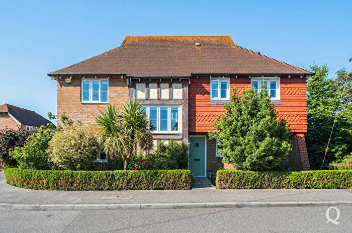 4 Bedroom Detached House For Sale In School Lane, Lower Halstow, Sittingbourne, Kent, ME9