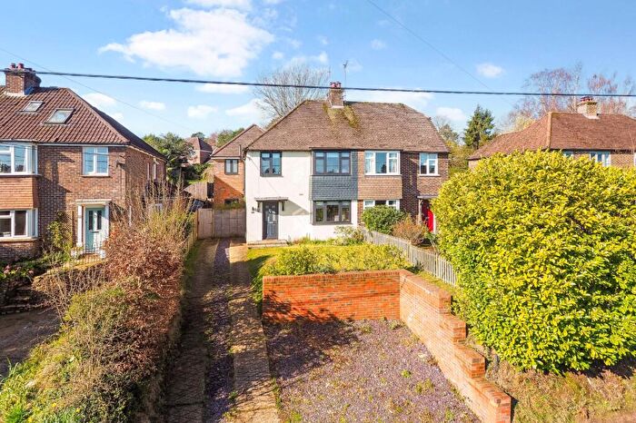 4 Bedroom Semi Detached House For Sale In Inmans Lane, Petersfield, Hampshire, GU32