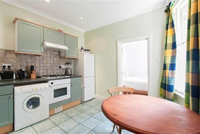1 Bedroom Flat To Rent In Kingwood Road, London, SW6