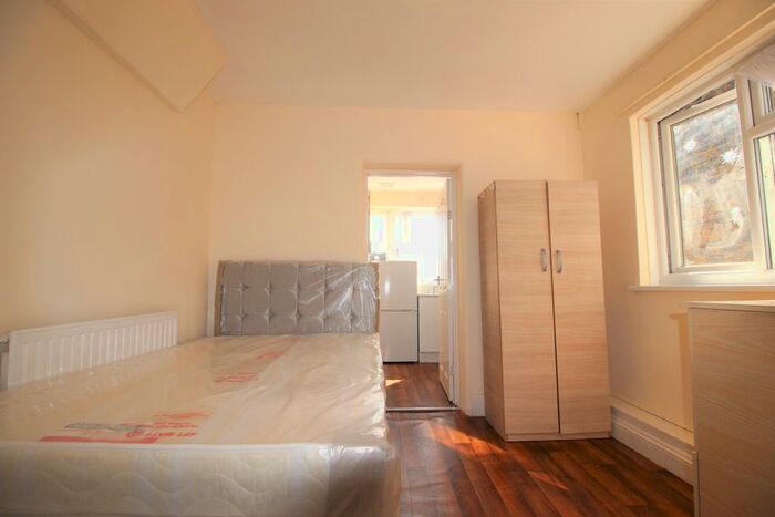 Studio To Rent In Barking Road, London, E13