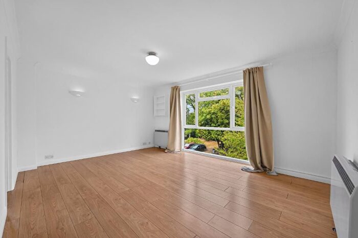 1 Bedroom Flat For Sale In Worple Road, Wimbledon, SW20