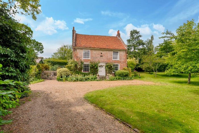 5 Bedroom Detached House For Sale In Barfrestone, Dover, Kent, CT15