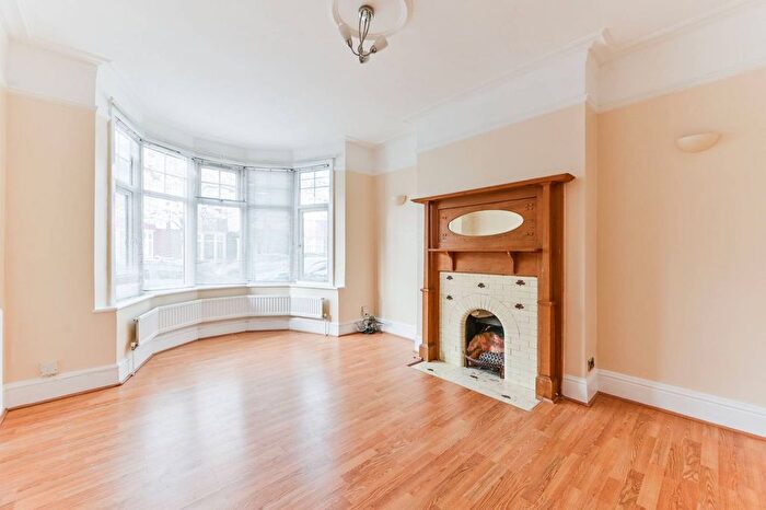3 Bedroom Terraced House To Rent In Dalmeny Avenue, Norbury, London, SW16