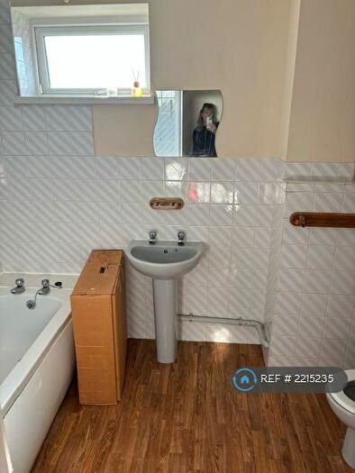 1 Bedroom Flat To Rent In Queensgate Centre, Grays, RM17