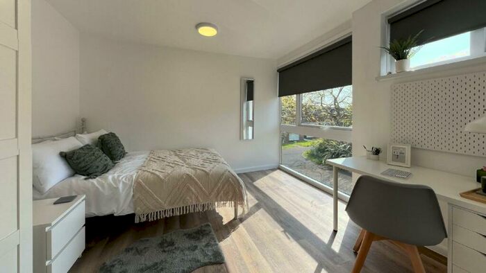 3 Bedroom Flat To Rent In Flat, Monterey Gardens, EX4