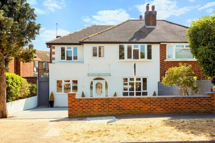 5 Bedroom Semi-Detached House To Rent In Robin Hood Lane, London, SW15