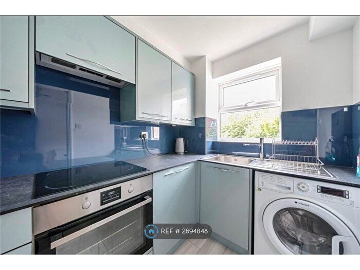 1 Bedroom Flat To Rent In Corbidge Court, London, SE8