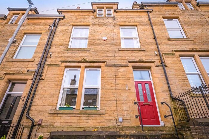 5 Bedroom Terraced House For Sale In Anvil Street, Brighouse, HD6