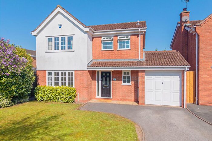 4 Bedroom Detached House For Sale In Hawbridge Close, Shirley, Solihull, B90