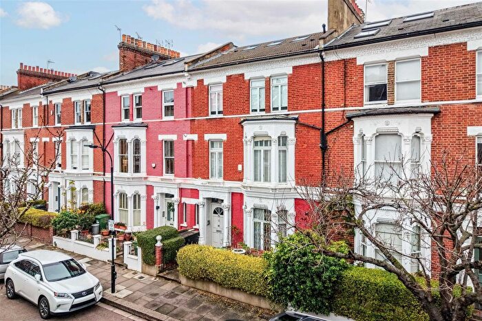 6 Bedroom Property For Sale In Poplar Grove, W6