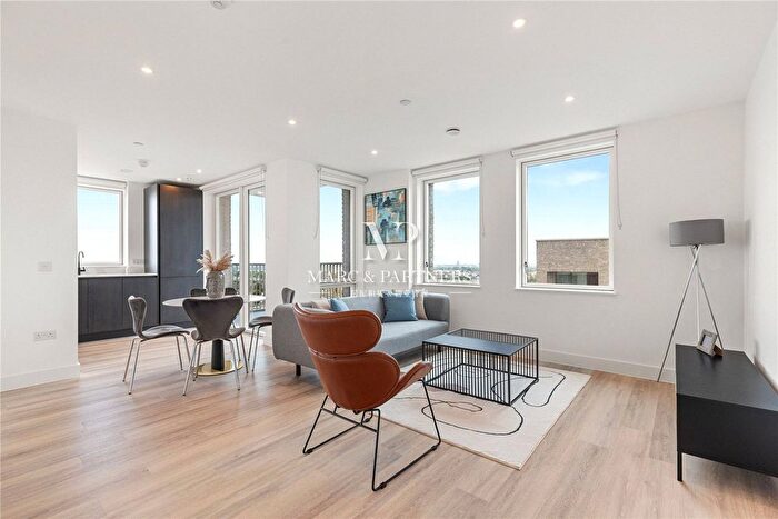 1 Bedroom Flat To Rent In Verdean, Silverleaf House, London, W3