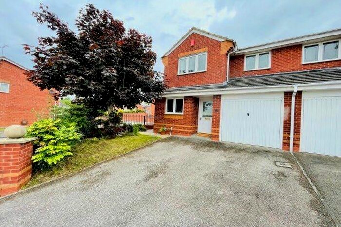 3 Bedroom Semi-Detached House To Rent In Bushy End, Warwick, CV34