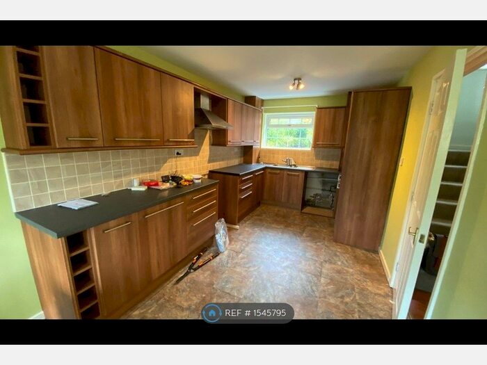 3 Bedroom End Of Terrace House To Rent In Chillingham Court, Newcastle Upon Tyne, NE6