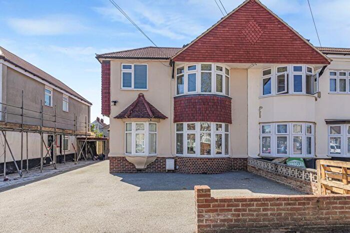 5 Bedroom Semi-Detached House For Sale In Ashmore Grove, Welling, DA16