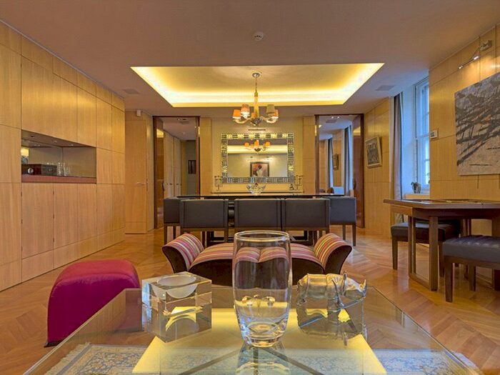 3 Bedroom Flat To Rent In Lowndes Square, Knightsbridge, London, SW1X