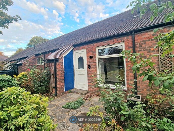 1 Bedroom Bungalow To Rent In Cedars Drive, Uxbridge, UB10