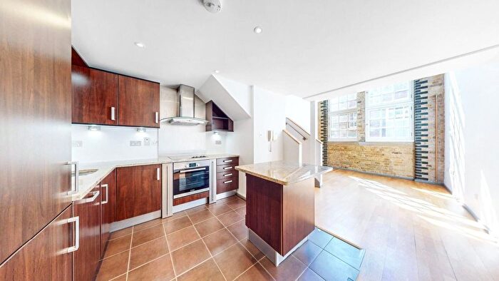 2 Bedroom Flat To Rent In Hanway Place, Fitzrovia, London, W1T