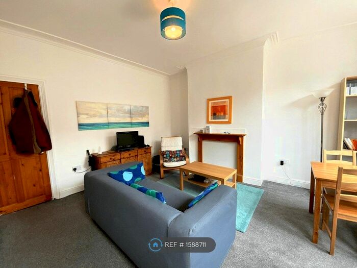 4 Bedroom Terraced House To Rent In Village Place, Leeds, LS4