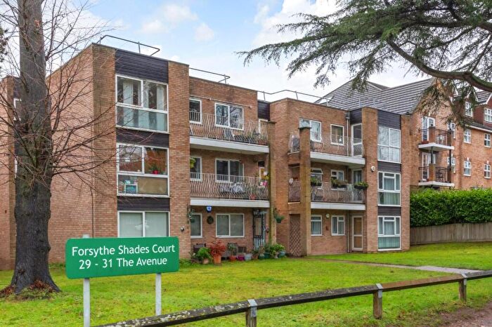 2 Bedroom Apartment For Sale In The Avenue, Beckenham, BR3