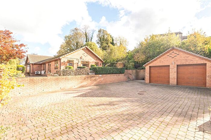 4 Bedroom Bungalow For Sale In Elder Drive, Dewsbury, WF12