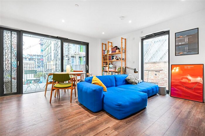2 Bedroom Flat For Sale In Wallis Road, London, E9