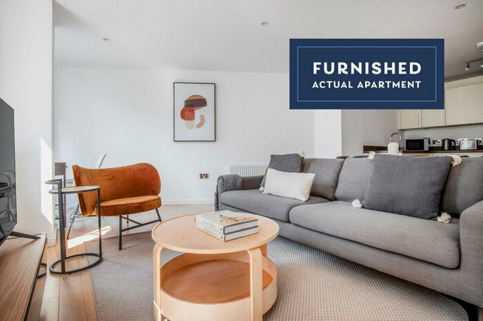 2 Bedroom Apartment To Rent In Britannia Walk, London, , Uk, N1