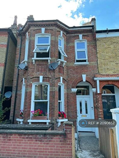 1 Bedroom Maisonette To Rent In Sarafeld Road, Balham, SW12