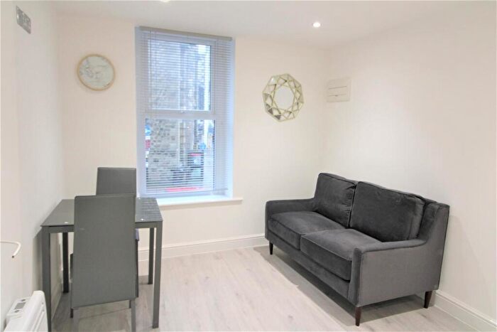 1 Bedroom Private Hall To Rent In Fl, Stonewell, Lancaster, AT1