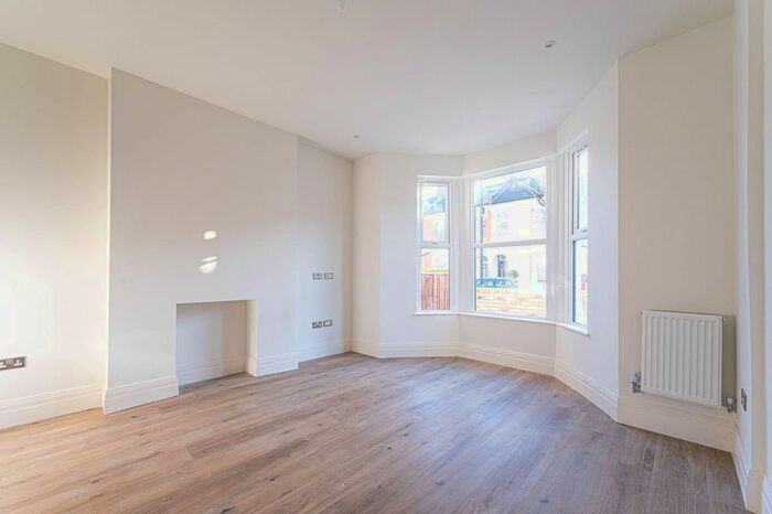 5 Bedroom Terraced House To Rent In Lausanne Road, Harringay, London N8