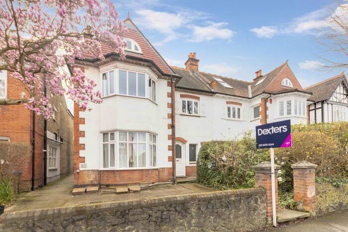 1 Bedroom Flat To Rent In Lingfield Avenue, Kingston Upon Thames, KT1