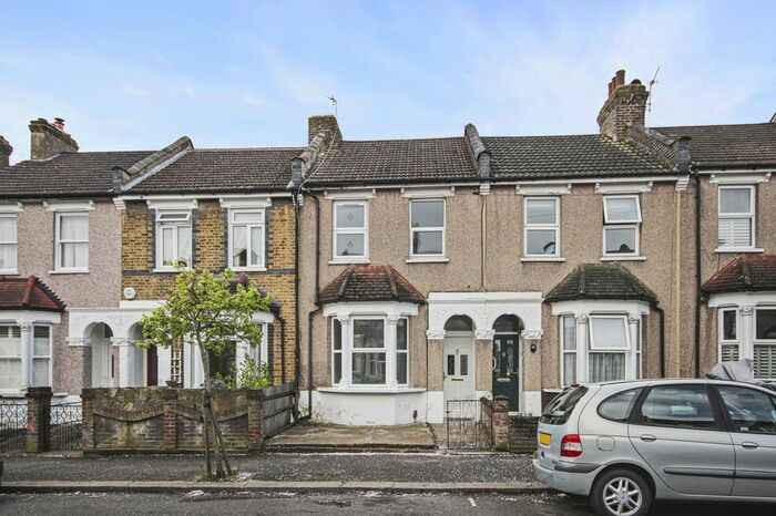 3 Bedroom Terraced House To Rent In Dundee Road, London, SE25