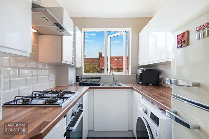 1 Bedroom Maisonette For Sale In Dudley Gardens, Harrow, HA2