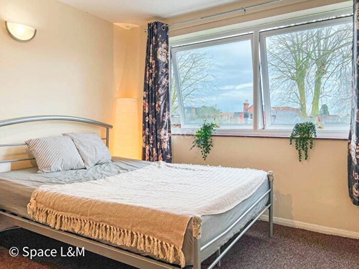 Studio To Rent In Alpha House Flats, Kendrick Road, Reading, Berkshire, RG1
