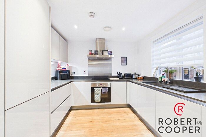 1 Bedroom Flat To Rent In Coleridge Drive, Ruislip, HA4