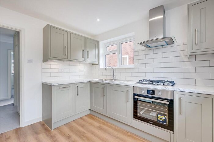 2 Bedroom Maisonette To Rent In Stanley Road, North Sheen, SW14