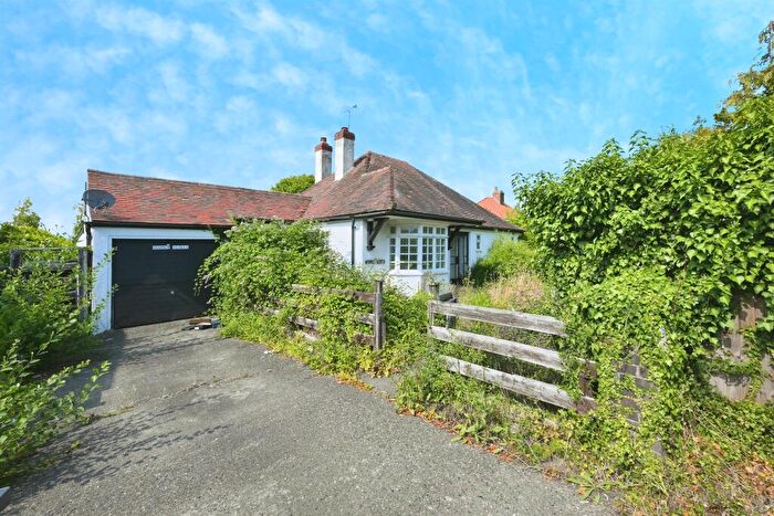 3 Bedroom Detached Bungalow For Sale In Bumbles Green, Nazeing, Waltham Abbey, EN9