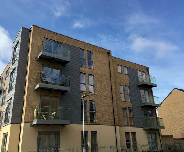 2 Bedroom Flat To Rent In Holly Acre, Dunstable, LU5