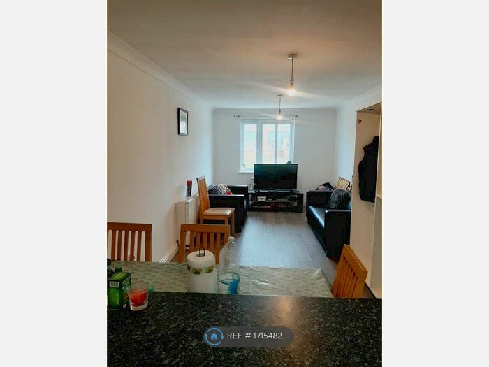 1 Bedroom Flat To Rent In The Corner House, Sittingbourne, ME10