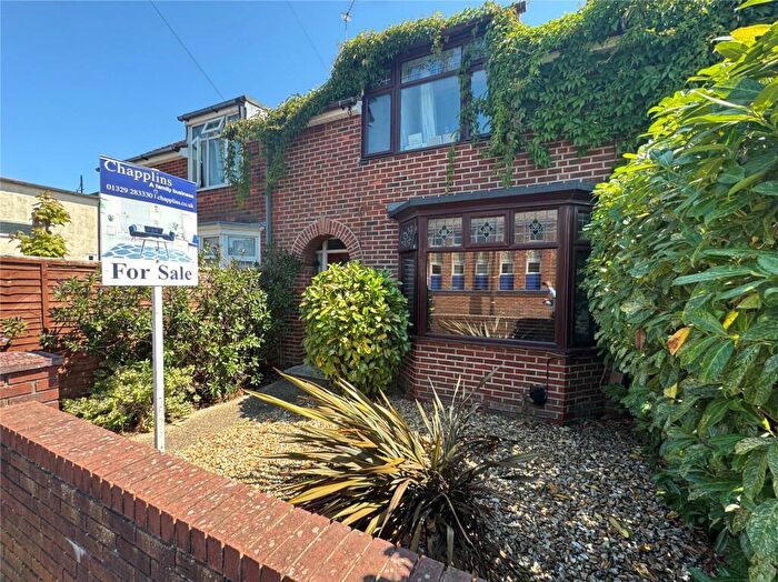 3 Bedroom Terraced House For Sale In Crescent Road, Fareham, Hampshire, PO16