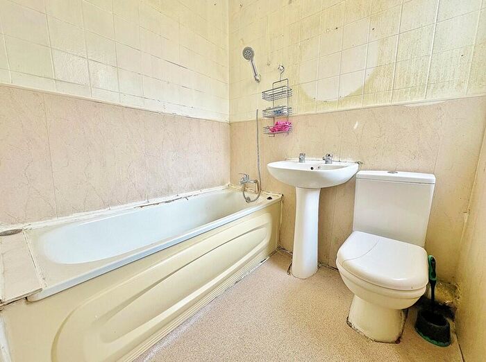3 Bedroom Terraced House For Sale In Walmer Road, Fratton, PO1