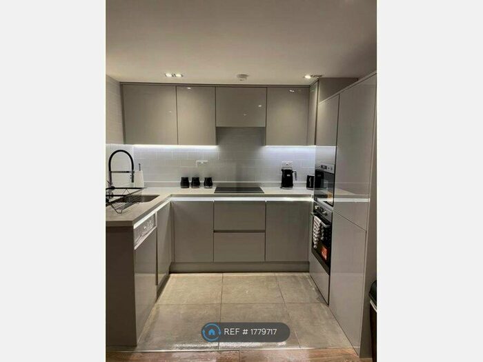 1 Bedroom Flat To Rent In Lavender Hill, London, SW11
