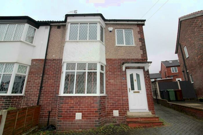 3 Bedroom House To Rent In Hawthorn Grove, Leeds, LS13