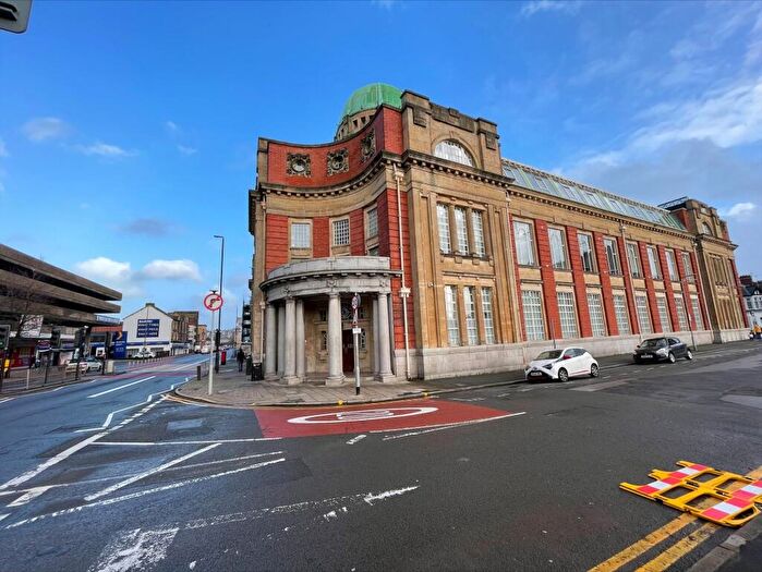 1 Bedroom Flat To Rent In Clarence Place, Newport, NP19