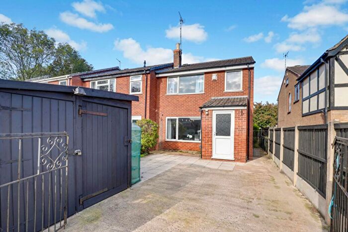 3 Bedroom Terraced House For Sale In Sudbury Court, Long Eaton, NG10